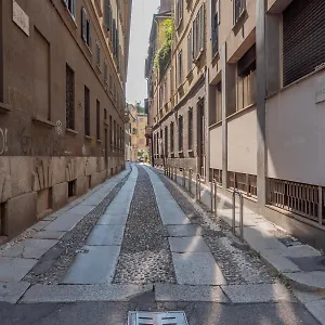 Via Disciplini - Corso Italia , Milano Italia